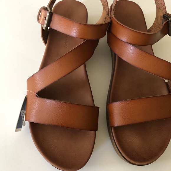 🆕 Rock & Candy by Zigi | Brown Stack Sandals - Picture 4 of 8